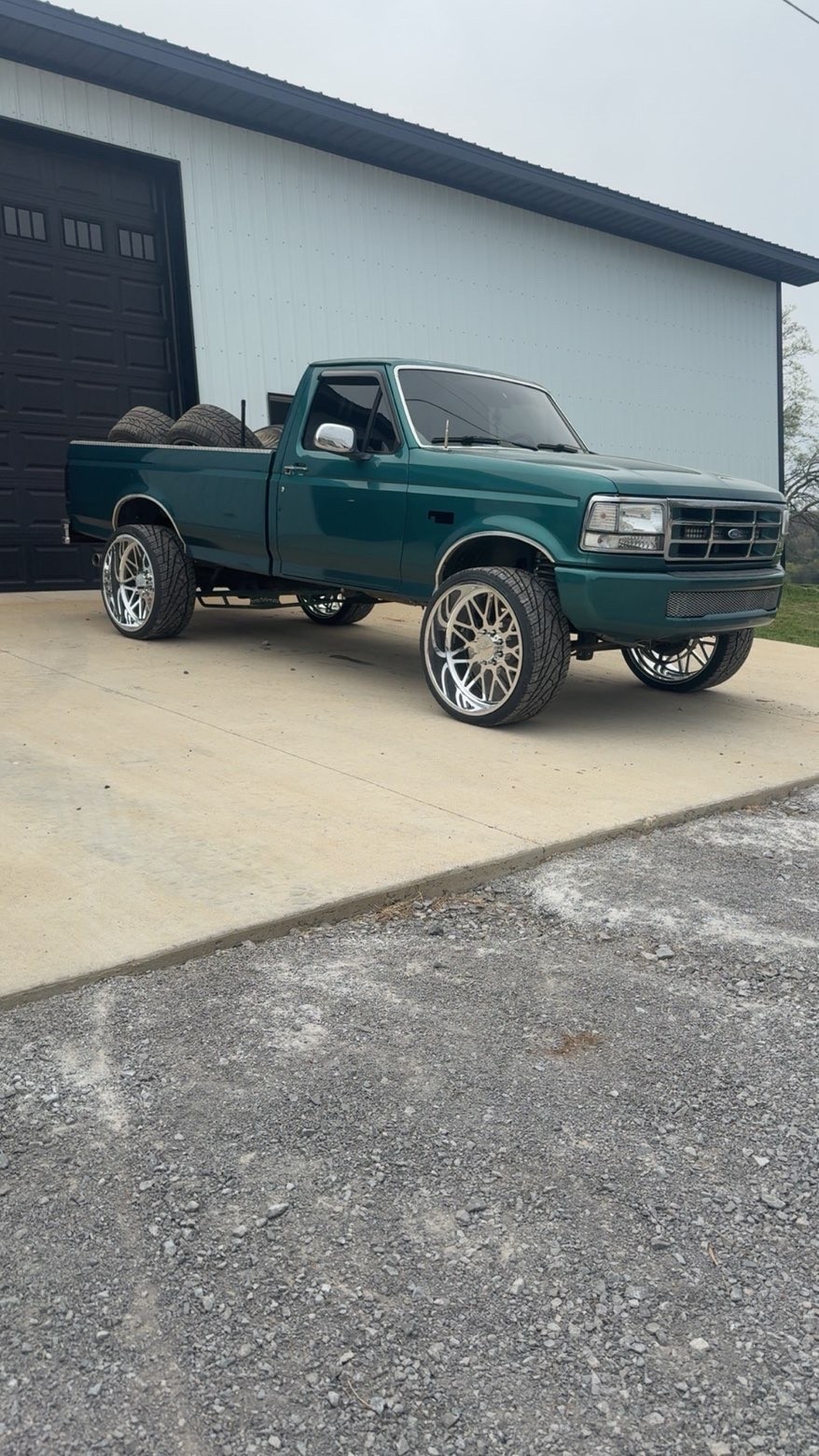 Green Ford pickup shop photo